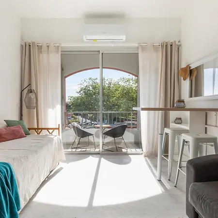 Calypso Centre-port بيت للعطل